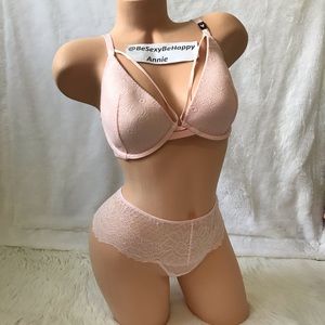 34DD,M Victoria’s Secret Bra Set